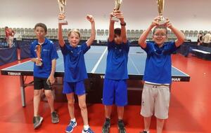 De gauche à droite, Lior, Augustin, Paul et Eytan vainqueurs des coupes du secteur AGR 2025 cadets-minimes et benjamins - poussins.